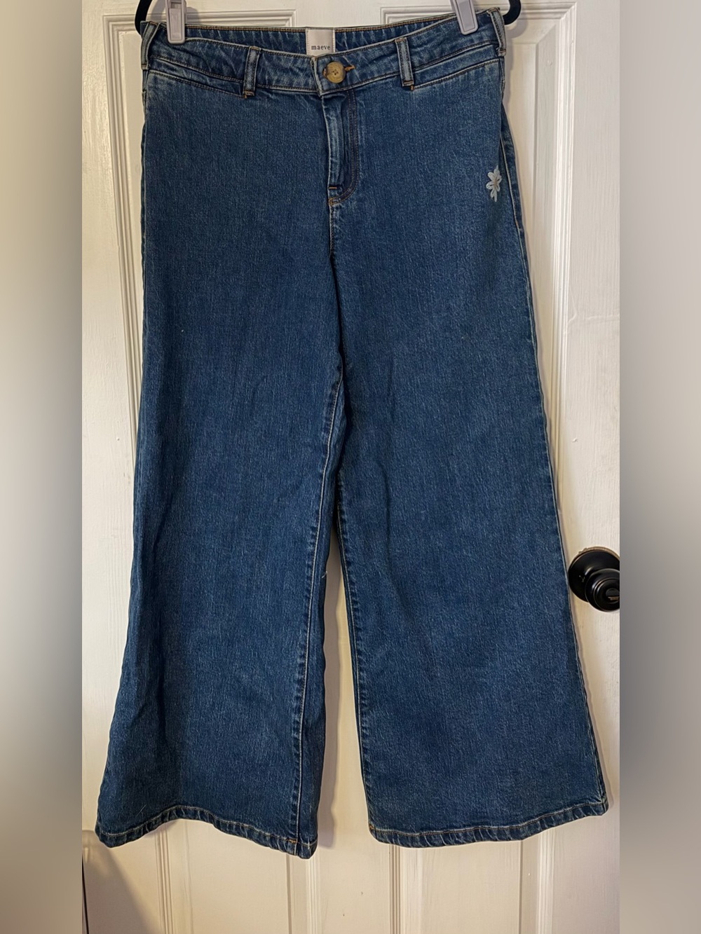 Maeve Anthropologie Strawberry Embroidered Wide Leg Jeans 29 Floral